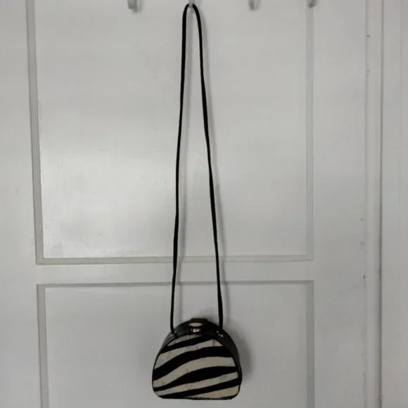 MARTINEZ VALERO Vintage Zebra Pattern Fur Bag - Picture 10 of 12